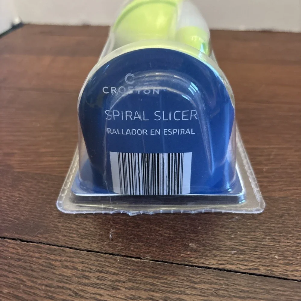 Crofton‎ Spiral Slicer Turn Veggies into Noodles New
